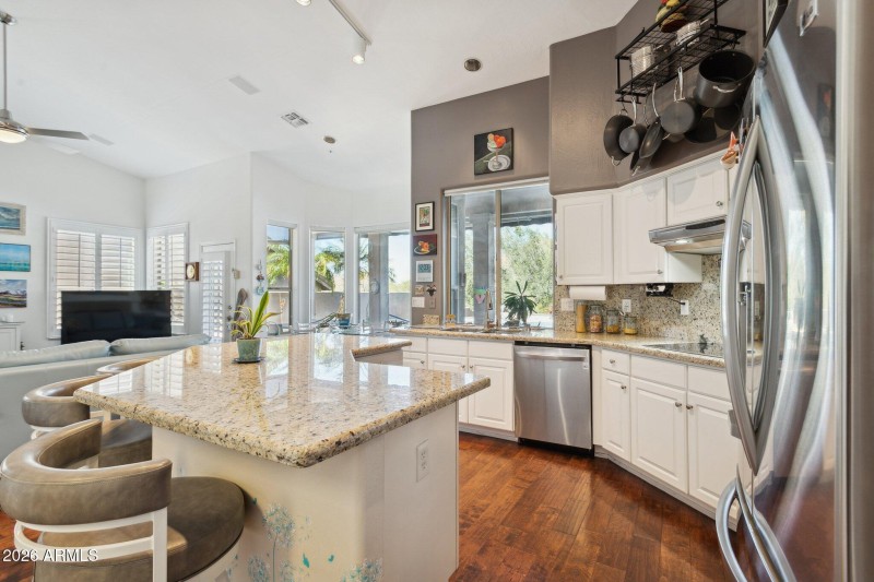 19-web-or-mls-13928-e-lupine-ave