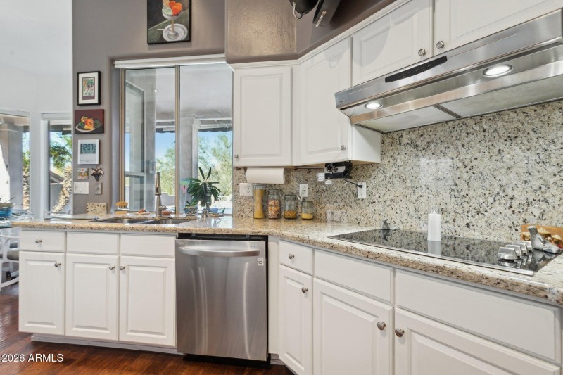 22-web-or-mls-13928-e-lupine-ave