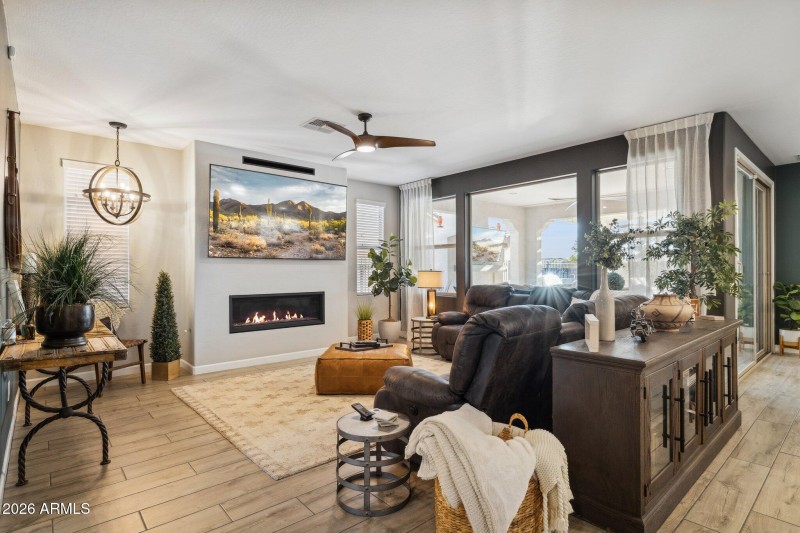 5-web-or-mls-20741-w-minnezona-ave