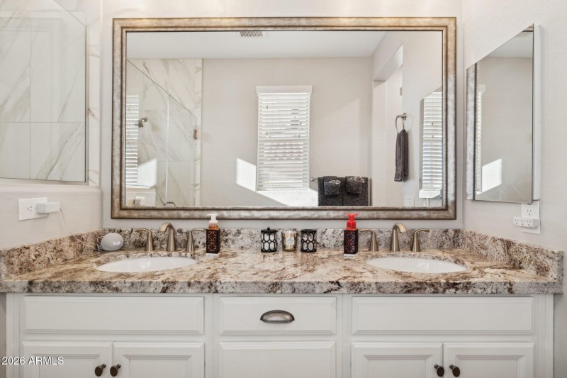 20-web-or-mls-20741-w-minnezona-ave