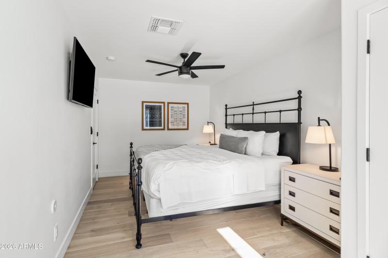 Guest Bedroom 4 with Ensuite Pool Bath