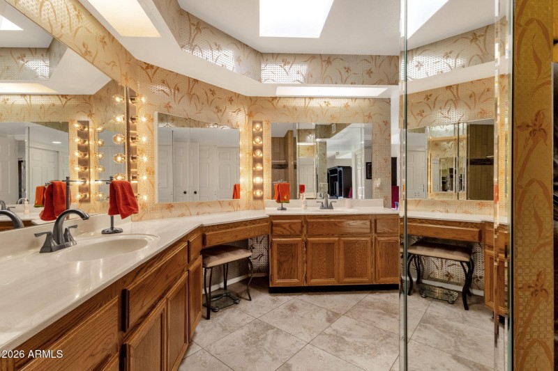 35-web-or-mls-26004-s-99th-dr