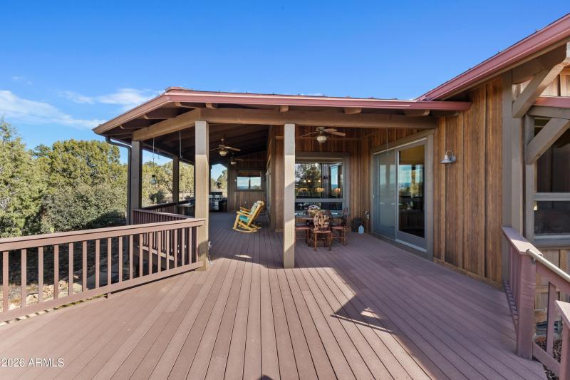 41-Back Deck (3)