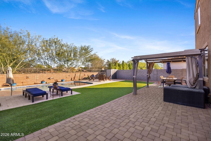 32 - Backyard and Park