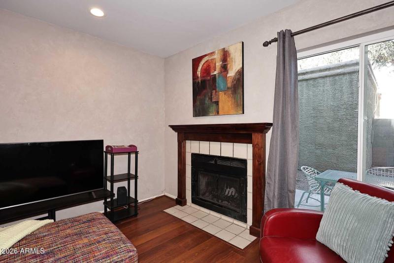 815 Great Room-Fireplace