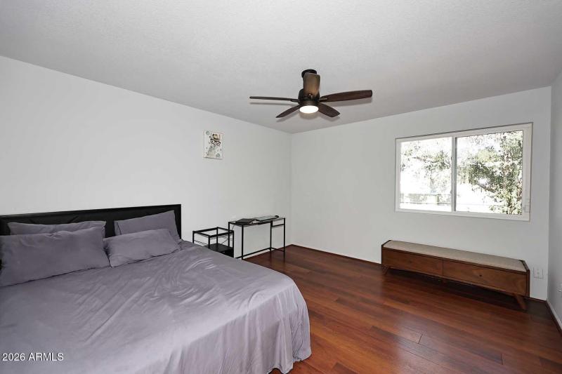 815 Primary Bedroom (2)