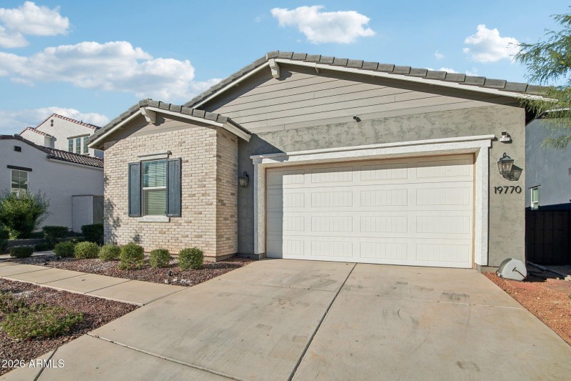 3-web-or-mls-W Montecito Ave-S1501-003