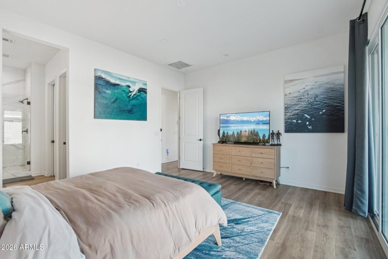 22-web-or-mls-W Montecito Ave-S1501-023