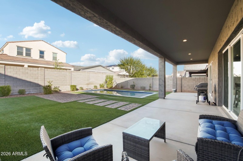 24-web-or-mls-W Montecito Ave-S1501-025