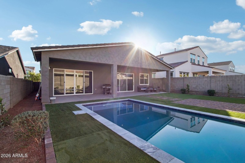 27-web-or-mls-W Montecito Ave-S1501-028