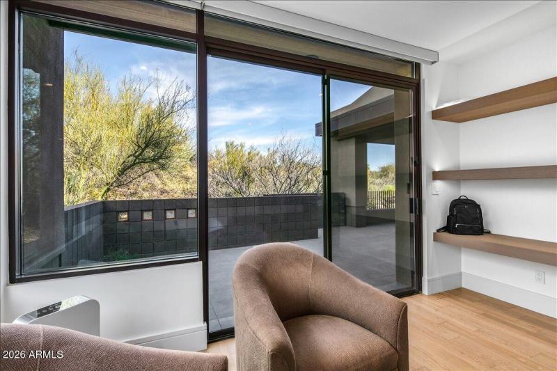 Primary Suite Sitting Area