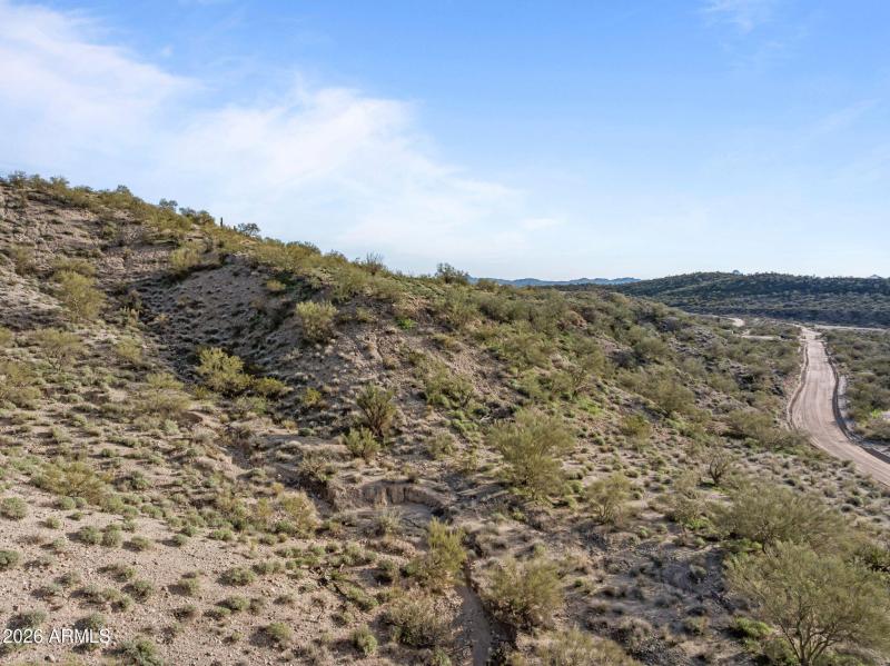 10-web-or-mls-DJI_20260112160514_0140_D