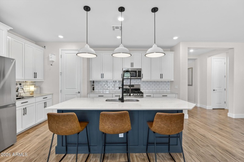 7-web-or-mls-21- W Rainbow Bridge Ln