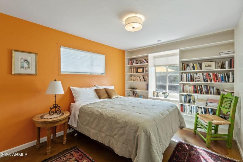 3215 E Missouri Ave, Phoenix 85018