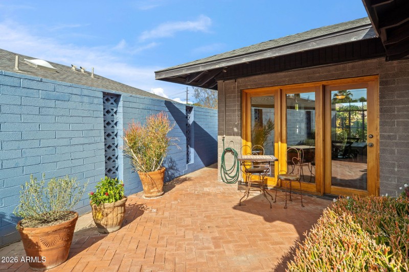 3215 E Missouri Ave, Phoenix 85018