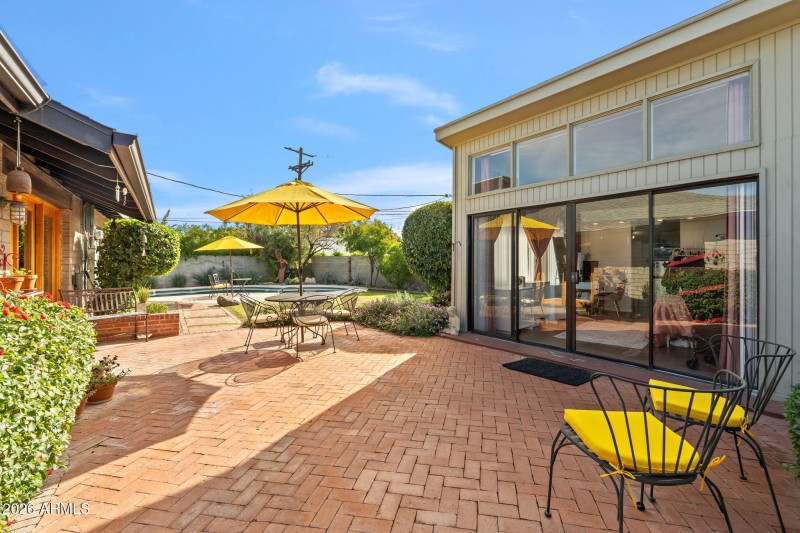 3215 E Missouri Ave, Phoenix 85018