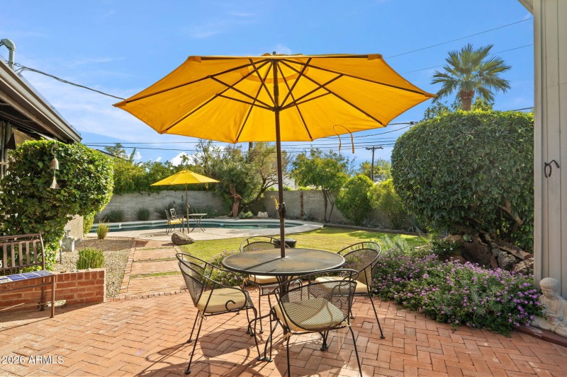 3215 E Missouri Ave, Phoenix 85018