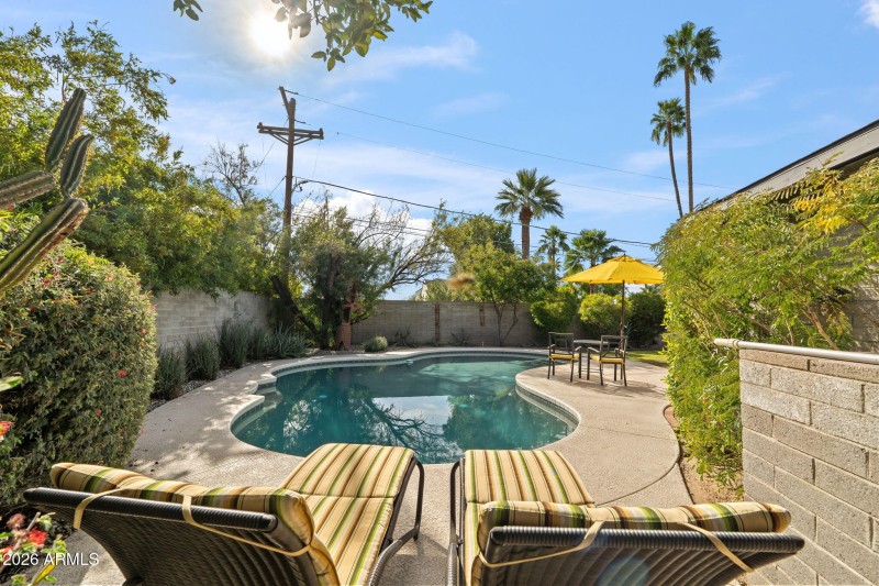 3215 E Missouri Ave, Phoenix 85018