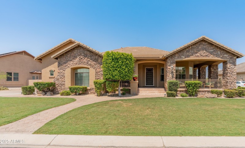 4110 W Oraibi Dr-58.jpg edited front of