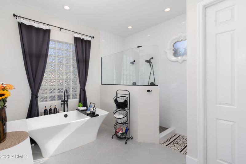 W Lynx Way (1782)-24