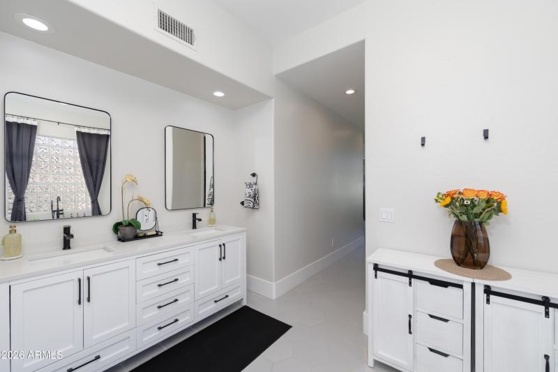 W Lynx Way (1782)-25