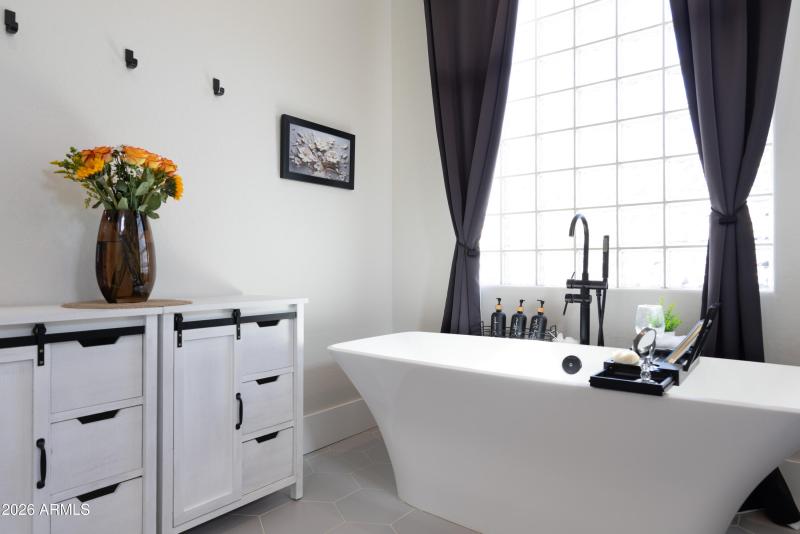 W Lynx Way (1782)-50