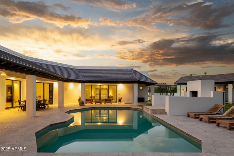 BACK OF HOME TWILIGHT