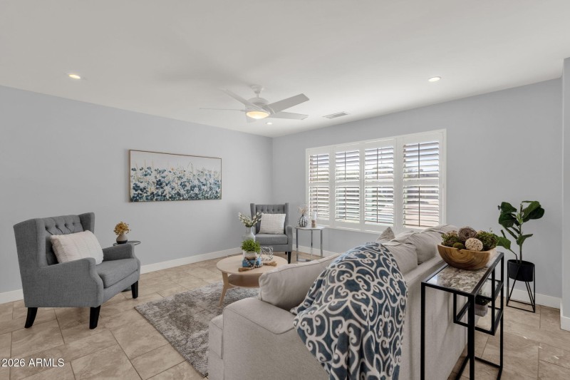 8-web-or-mls-8520-e-plaza-ave