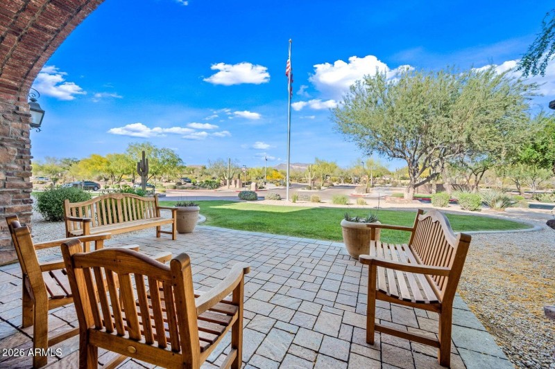 COMMUNITY CENTER RELAX