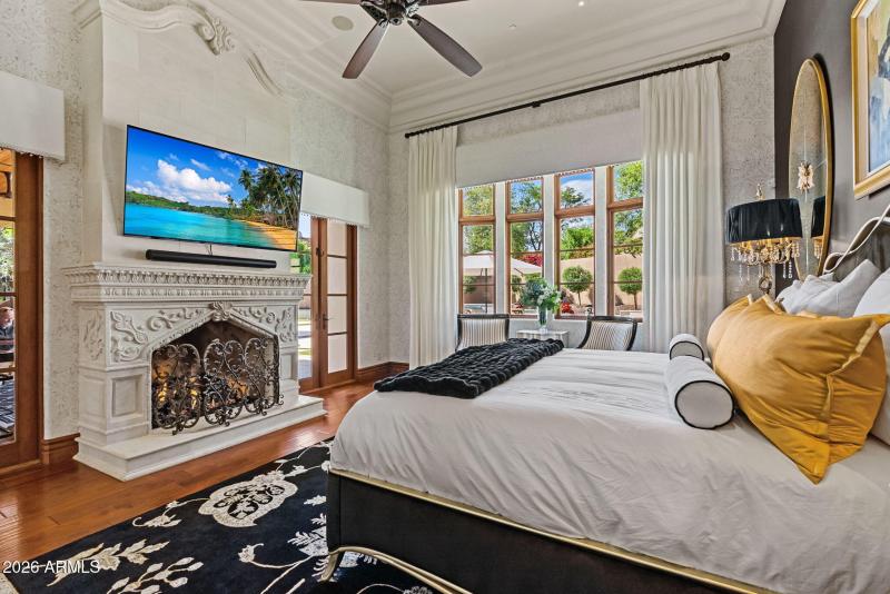 25-web-or-mls-9926-e-kemper-way