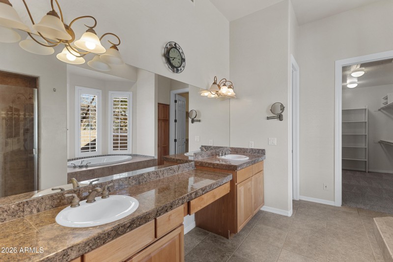 2656 Vía de Arboles-32