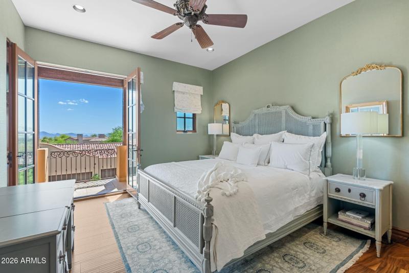 54-web-or-mls-9926-e-kemper-way