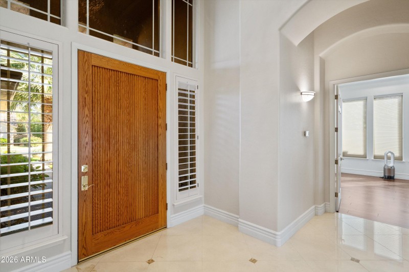 25-Entry to Primary Bedroom