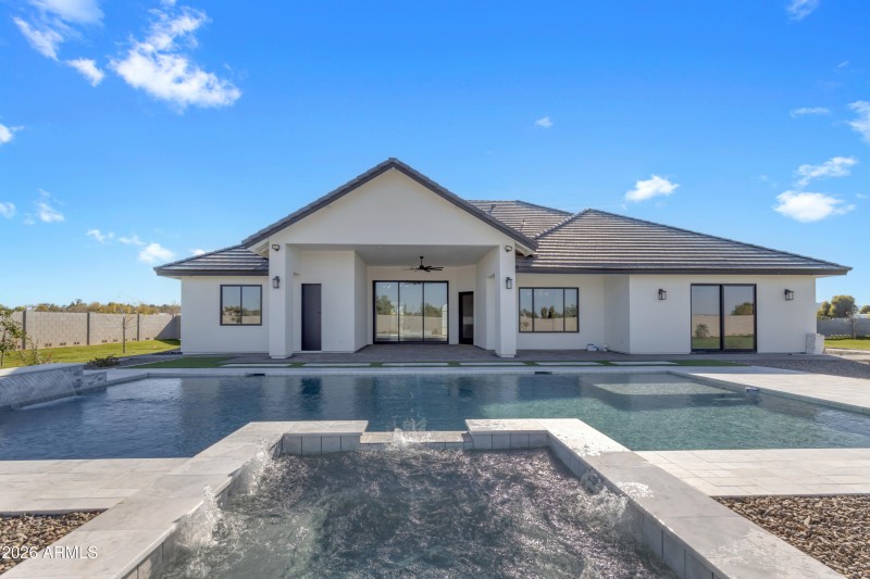 046_a4m_Pool shots 2