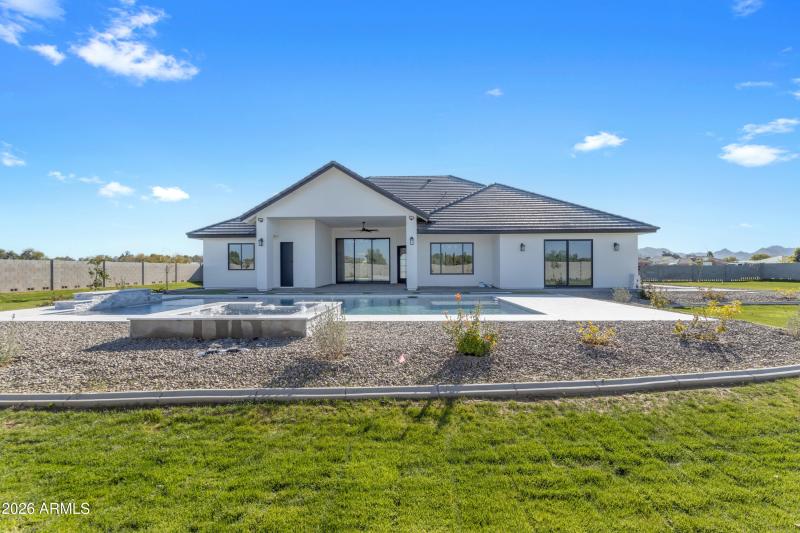 058_a4m_Pool shots 2