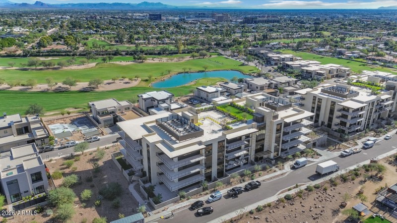 4849 N Camelback Rdg Dr-large-033-006-48