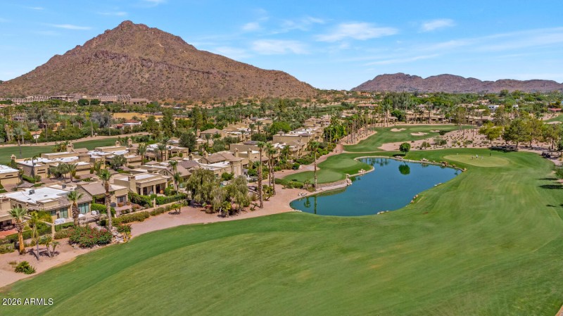 4849 N Camelback Rdg Dr-large-044-007-48