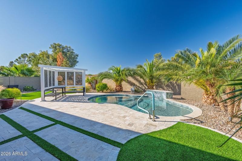 10-web-or-mls-18926 N Arbor Dr-10