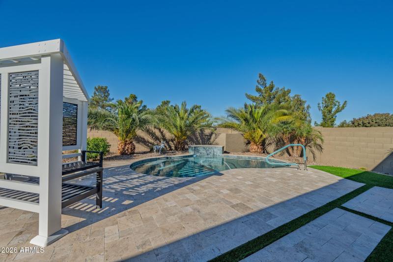 17-web-or-mls-18926 N Arbor Dr-17