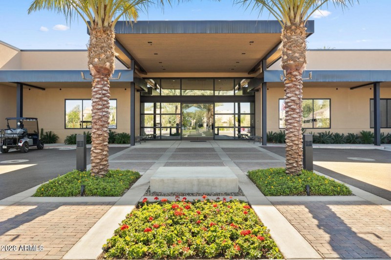 gainey_clubhouse_exterior_MLS_2048px (2)