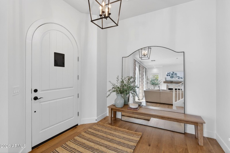 11-web-or-mls-09- E Crittenden Ln