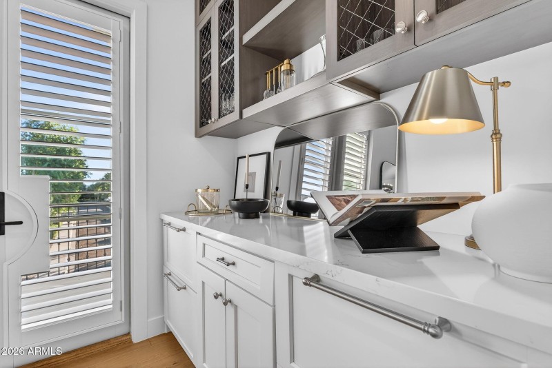 37-web-or-mls-60- E Crittenden Ln