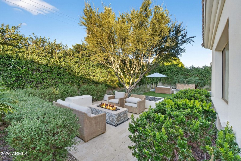 86-web-or-mls-80- E Crittenden Ln