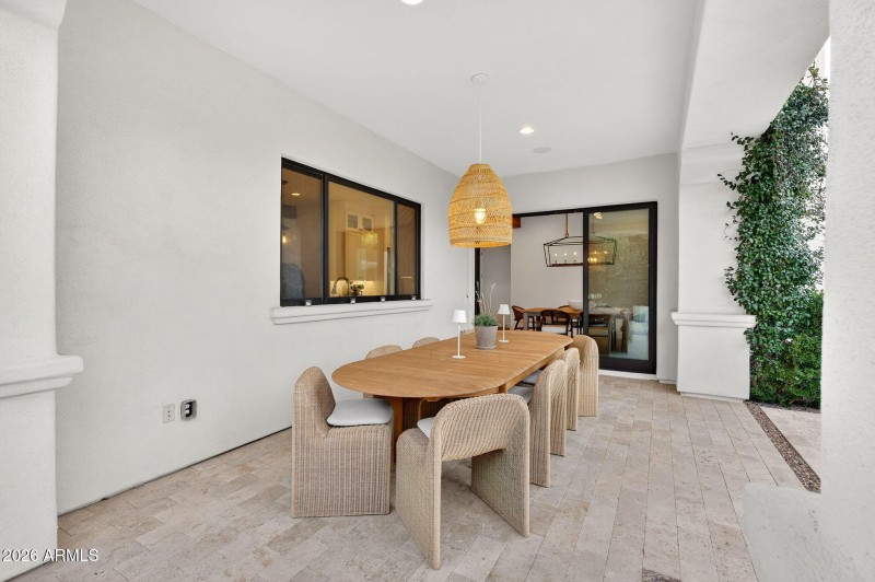 98-web-or-mls-77- E Crittenden Ln