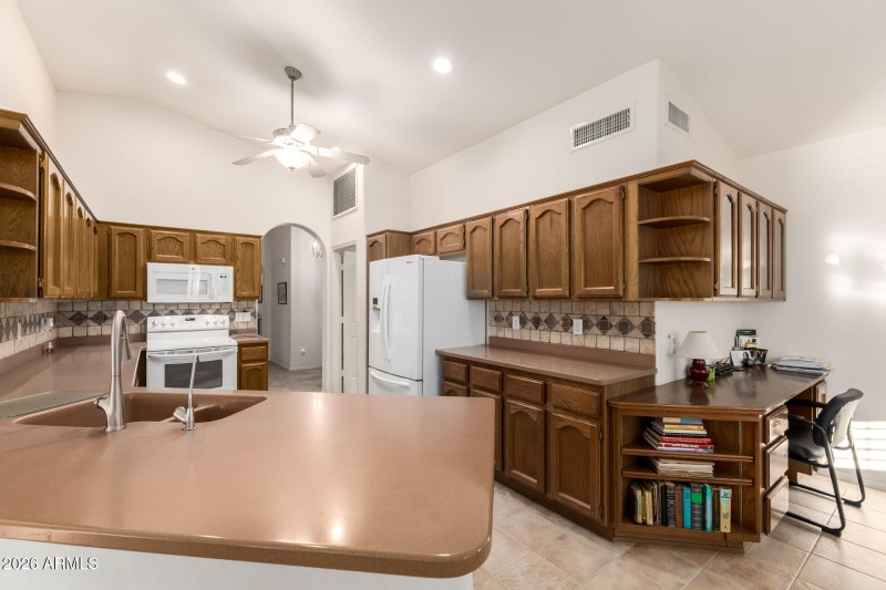 17 Lots of Cabinet Space