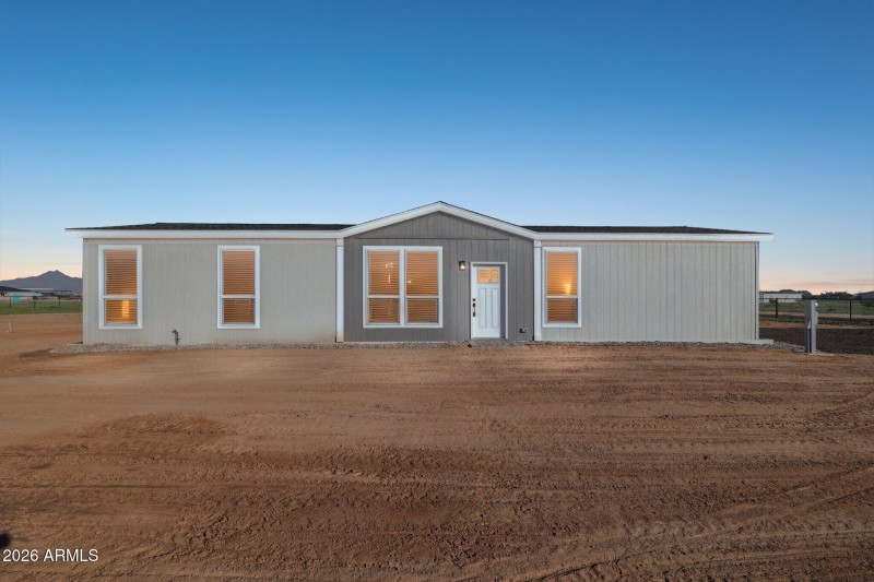 50-web-or-mls-18110-n-amelia-dr