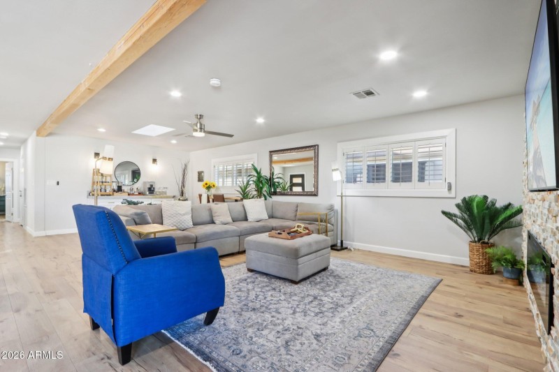 11-web-or-mls-N 82nd St-S1601-011