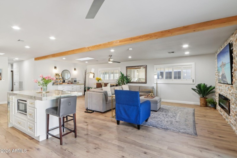 13-web-or-mls-N 82nd St-S1601-013