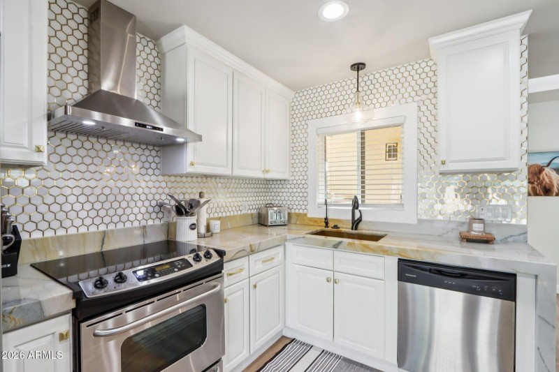 22-web-or-mls-N 82nd St-S1601-022