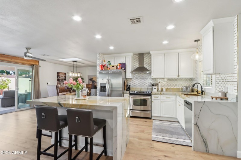 24-web-or-mls-N 82nd St-S1601-024